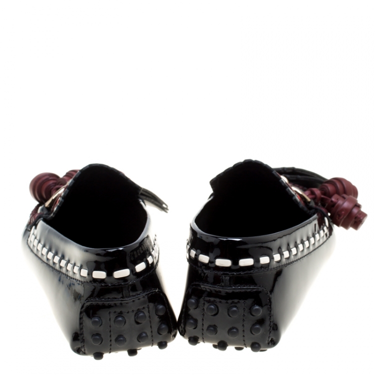 Pre Owned Tod's Black Patent Leather Tassel Charm Cross Stitch Detail Loafers Size 35