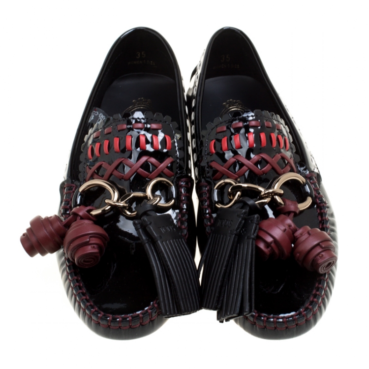 Pre Owned Tod's Black Patent Leather Tassel Charm Cross Stitch Detail Loafers Size 35