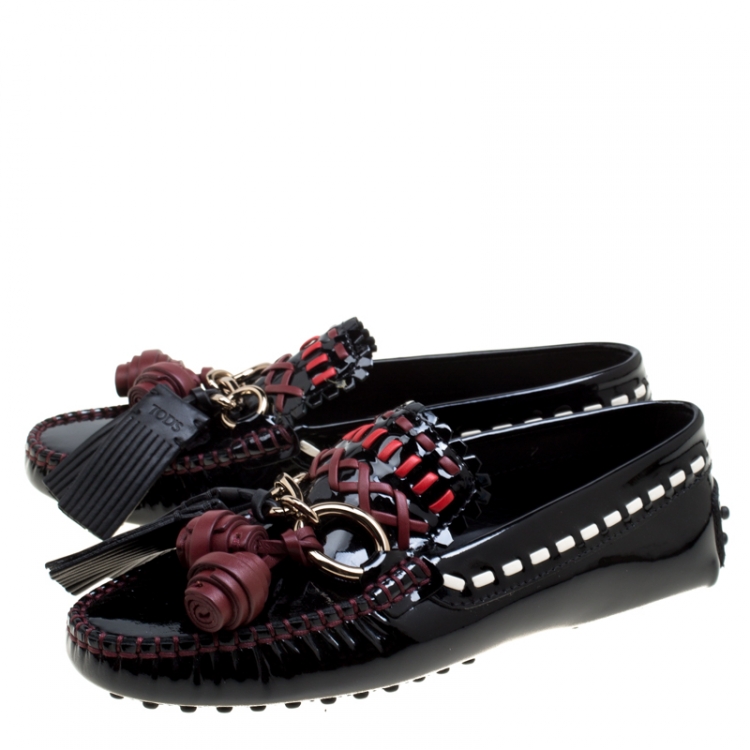 Pre Owned Tod's Black Patent Leather Tassel Charm Cross Stitch Detail Loafers Size 35