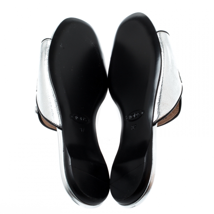 Pre Owned Tod's Limited Edition Metallic Silver Textured Leather Crystal Embellished Bow Peep Toe Flat Slides Size 37