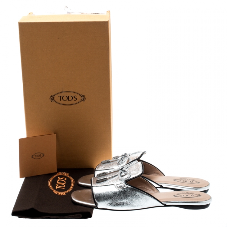 Pre Owned Tod's Limited Edition Metallic Silver Textured Leather Crystal Embellished Bow Peep Toe Flat Slides Size 37