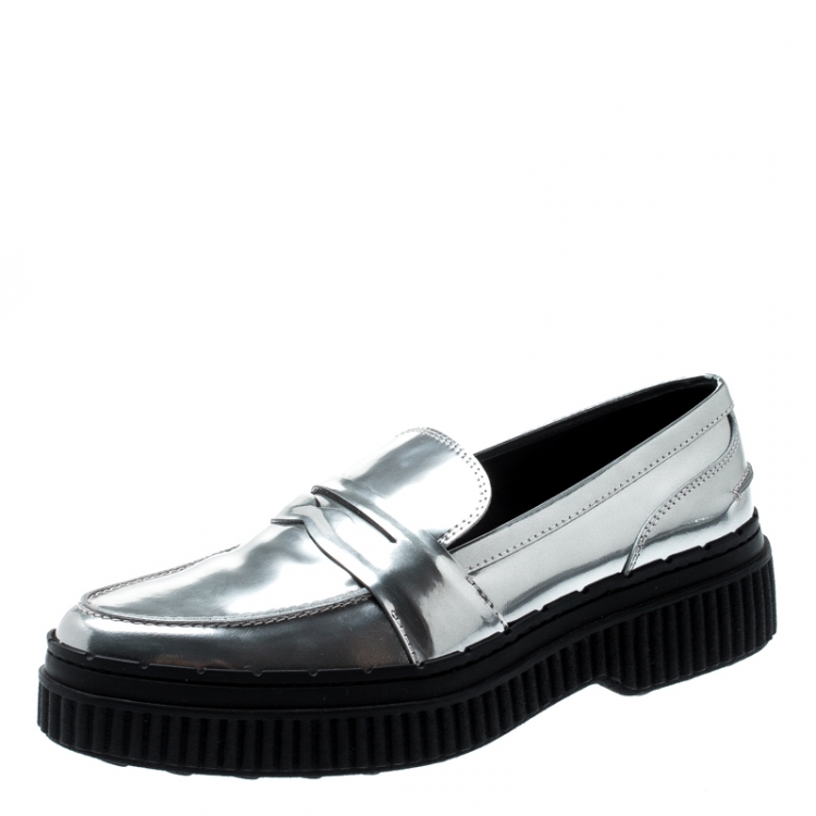 مملوكة مسبقًا Tod's Metallic Silver Leather Platform Penny Loafers Size 37