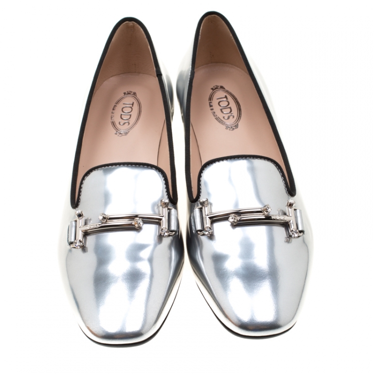 Pre Owned Tod's Metallic Silver Leather Crystal Embellished Double T Smoking Slippers Size 37