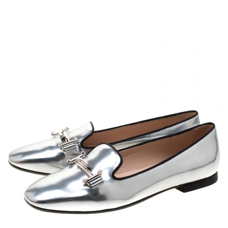 Pre Owned Tod's Metallic Silver Leather Crystal Embellished Double T Smoking Slippers Size 37
