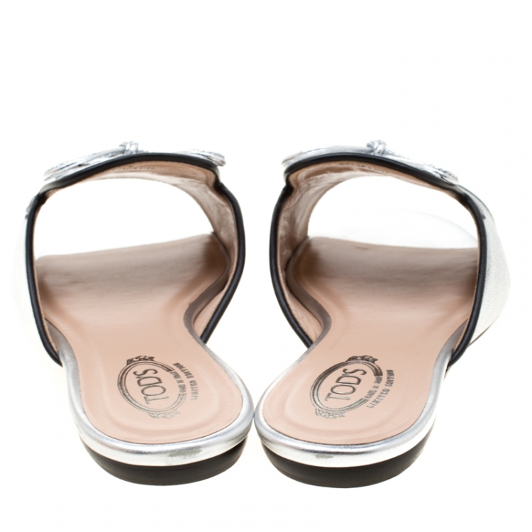 Pre Owned Tod's Limited Edition Metallic Silver Textured Leather Crystal Embellished Bow Peep Toe Flat Slides Size 37