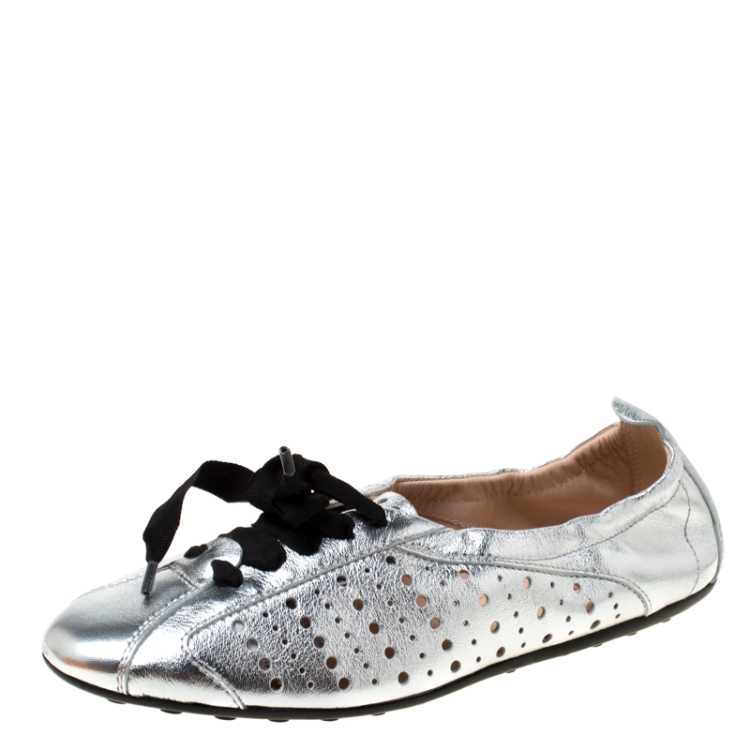 Pre Owned Tod's Metallic Silver Perforated Leather Lace Up Scrunch Low Top Sneakers Size 39