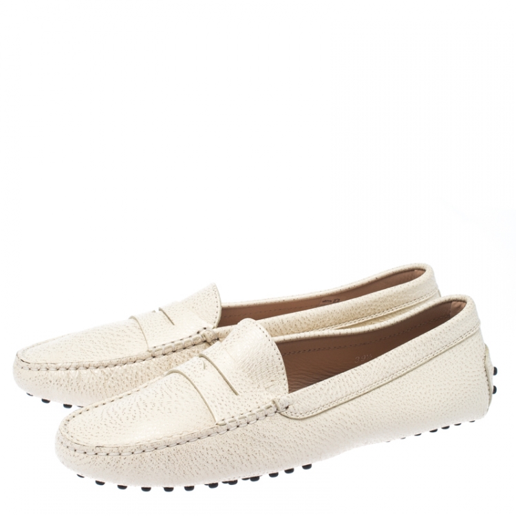 Pre Owned Tod's White Leather Gommino Slip On Loafers Size 39.5