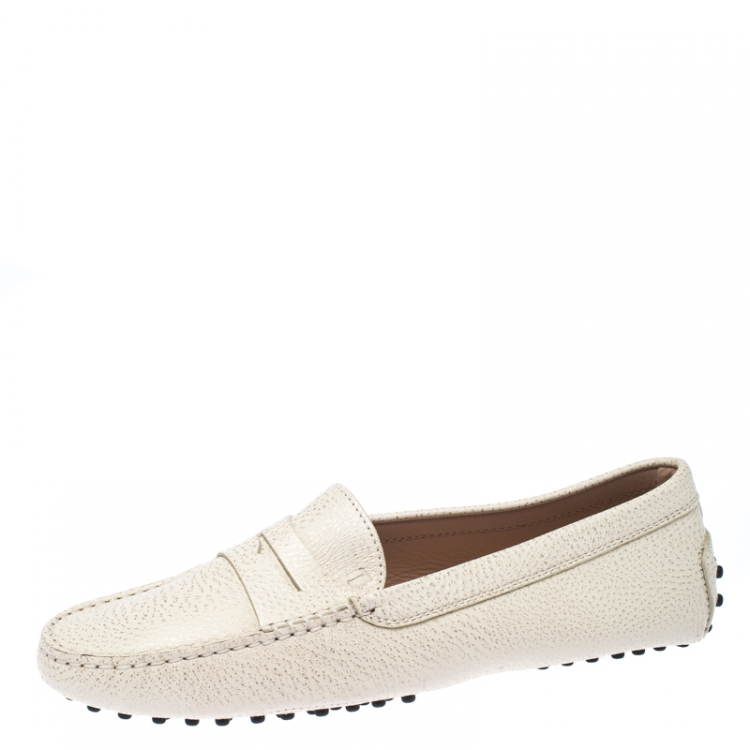 Pre Owned Tod's White Leather Gommino Slip On Loafers Size 39.5