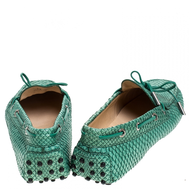 مملوكة مسبقًا Tod's Green Python Leather Gommino Driving Loafers Size 39