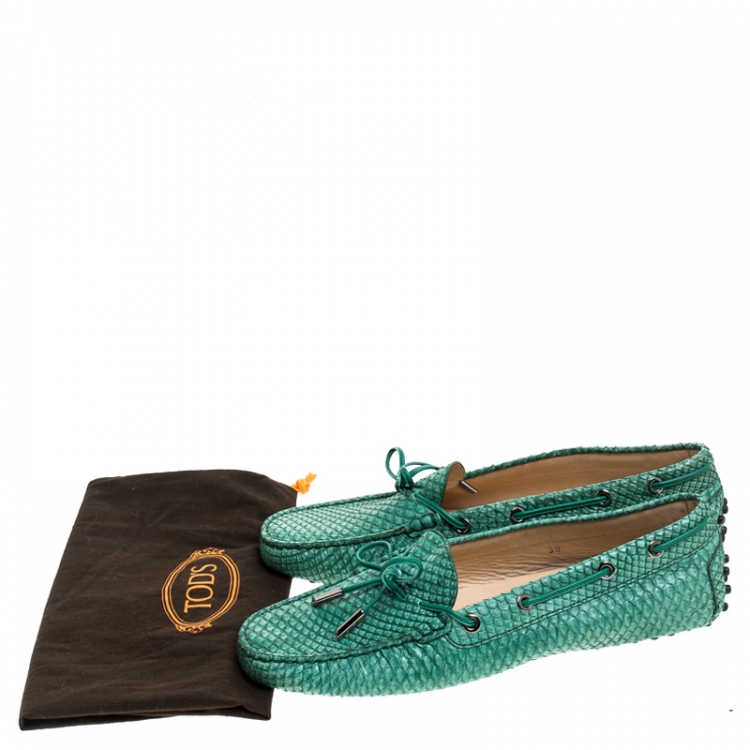 مملوكة مسبقًا Tod's Green Python Leather Gommino Driving Loafers Size 39