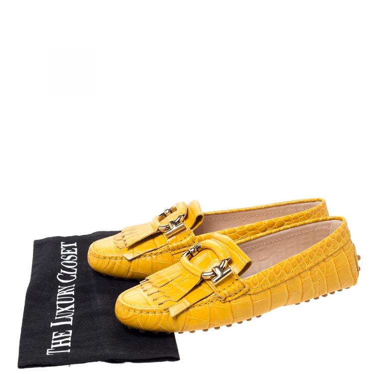 مملوكة مسبقًا Tod's Yellow Croc Embossed Leather Fringe Loafers Size 37