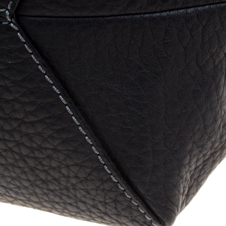 Pre Owned Tod's Dark Blue Pebbled Leather Zip Tote