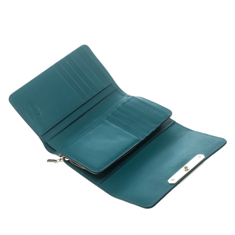 Pre Owned Tod's Green Leather Brooch Wallet