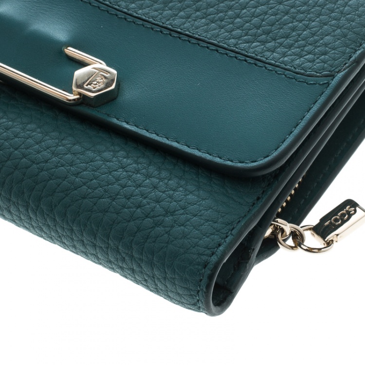 Pre Owned Tod's Green Leather Brooch Wallet