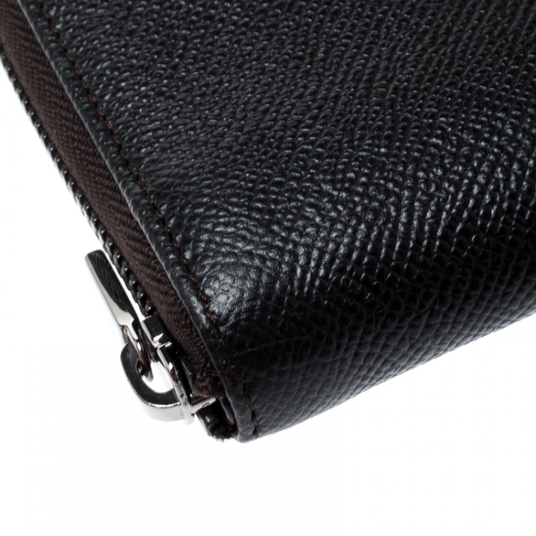 Pre Owned Tod's Black Leather Zip Around Wallet