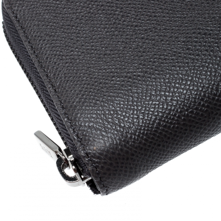 Pre Owned Tod's Grey Leather Zip Around Wallet