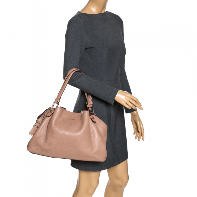 Pre Owned Tod's Beige Leather Flower Shoulder Bag