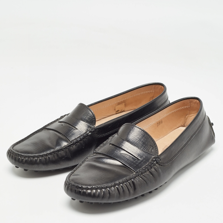 Pre Owned Tod's Black Leather Slip On Loafers Size 39.5