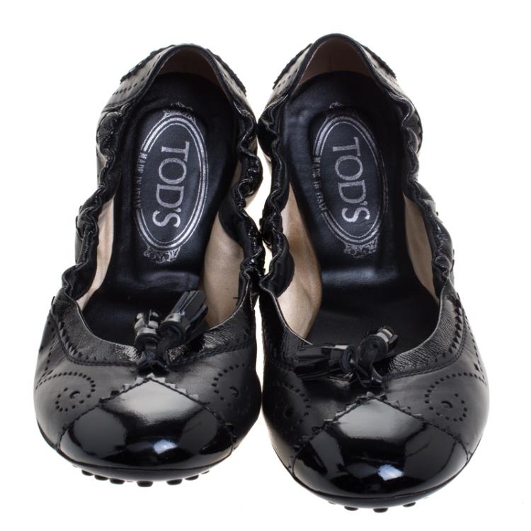 مملوكة مسبقًا Tod's Black Brogue Leather Tassel Ballet Flats Size 38
