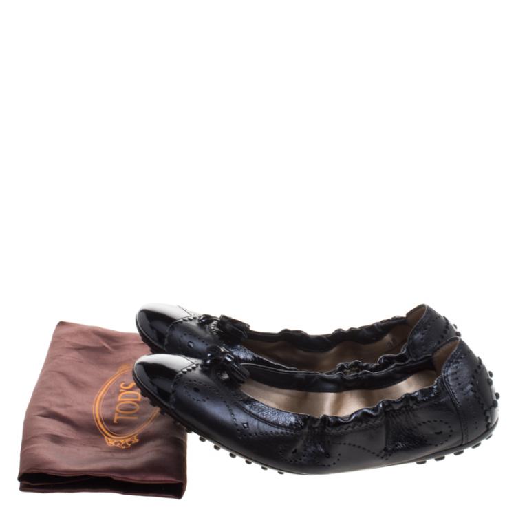 مملوكة مسبقًا Tod's Black Brogue Leather Tassel Ballet Flats Size 38