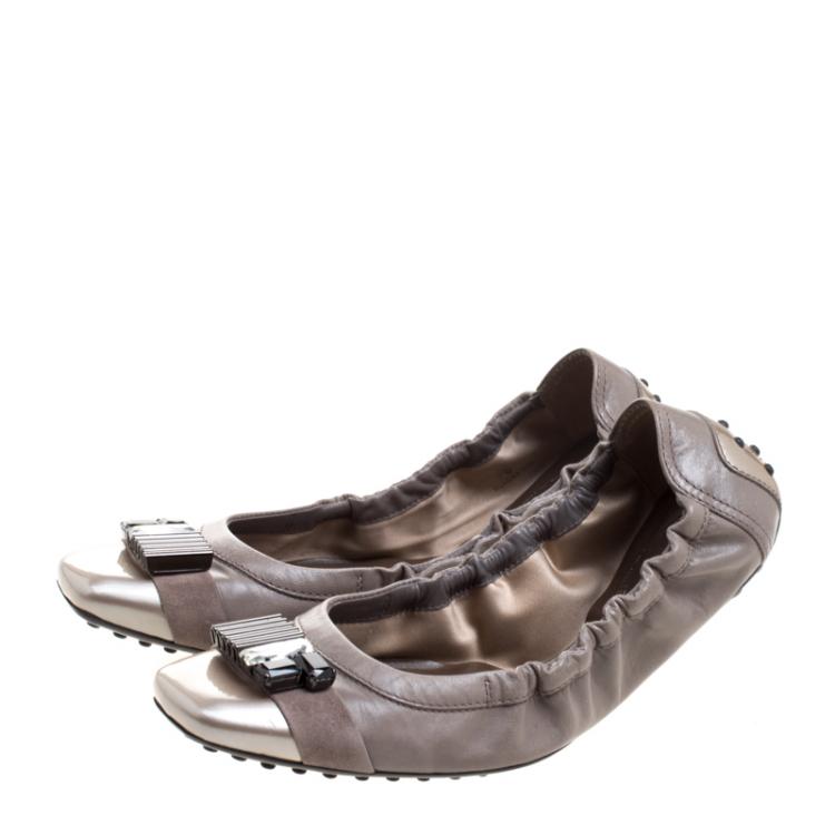 Pre Owned Tod's Two Tone Leather Crystal Embellished Scrunch Ballet Flats Size 38