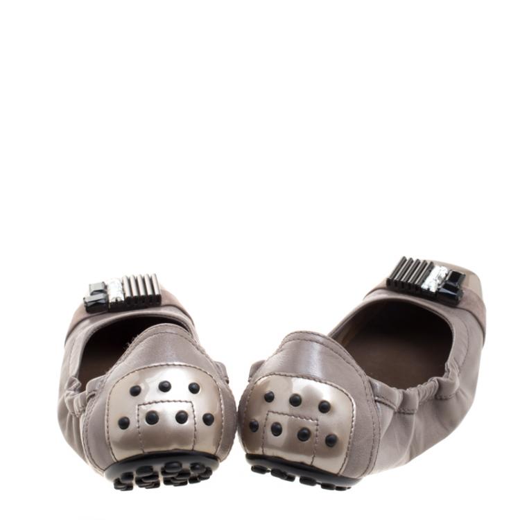 Pre Owned Tod's Two Tone Leather Crystal Embellished Scrunch Ballet Flats Size 38