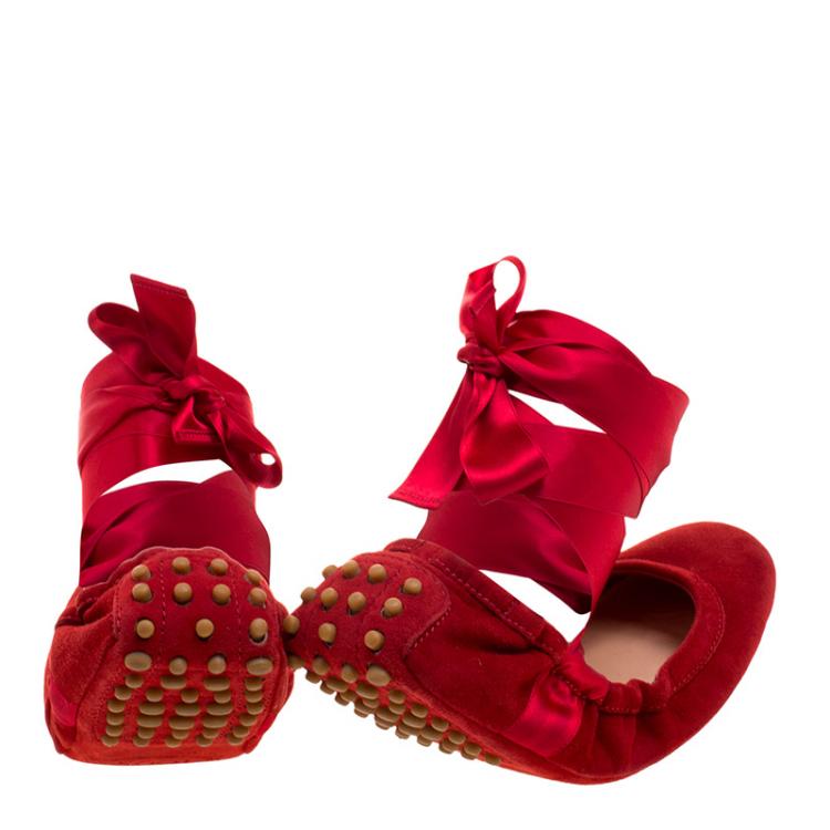 Pre Owned Tod's Cherry Red Suede Ankle Wrap Scrunch Ballet Flats Size 36.5