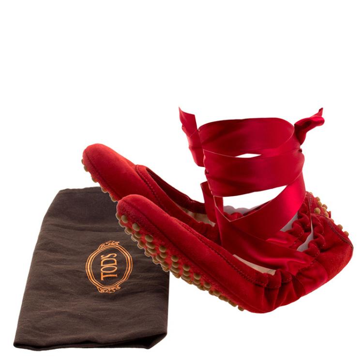 Pre Owned Tod's Cherry Red Suede Ankle Wrap Scrunch Ballet Flats Size 36.5