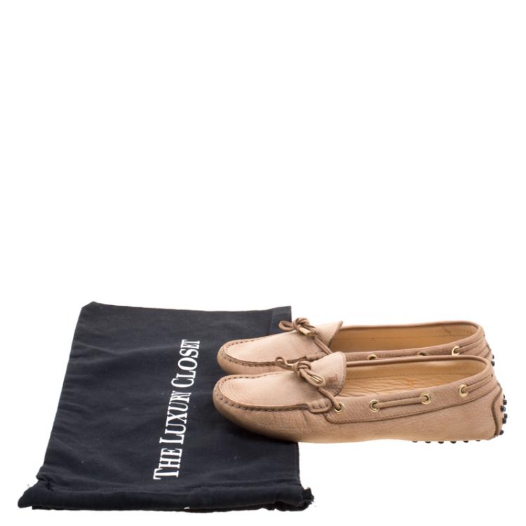 Pre Owned Tod's Beige Leather Bow Loafers Size 37