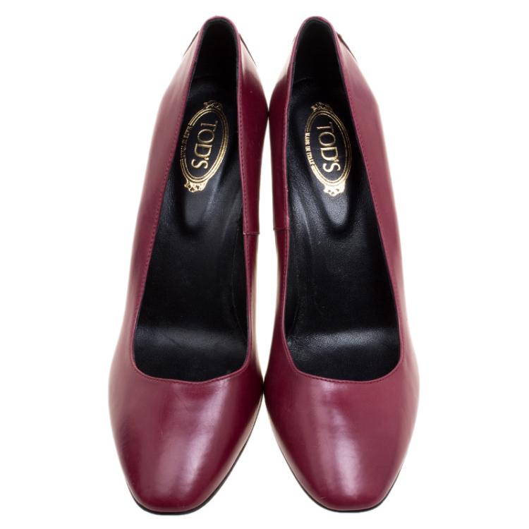 Pre Owned Tods Burgundy Leather Studded Pumps Size 38