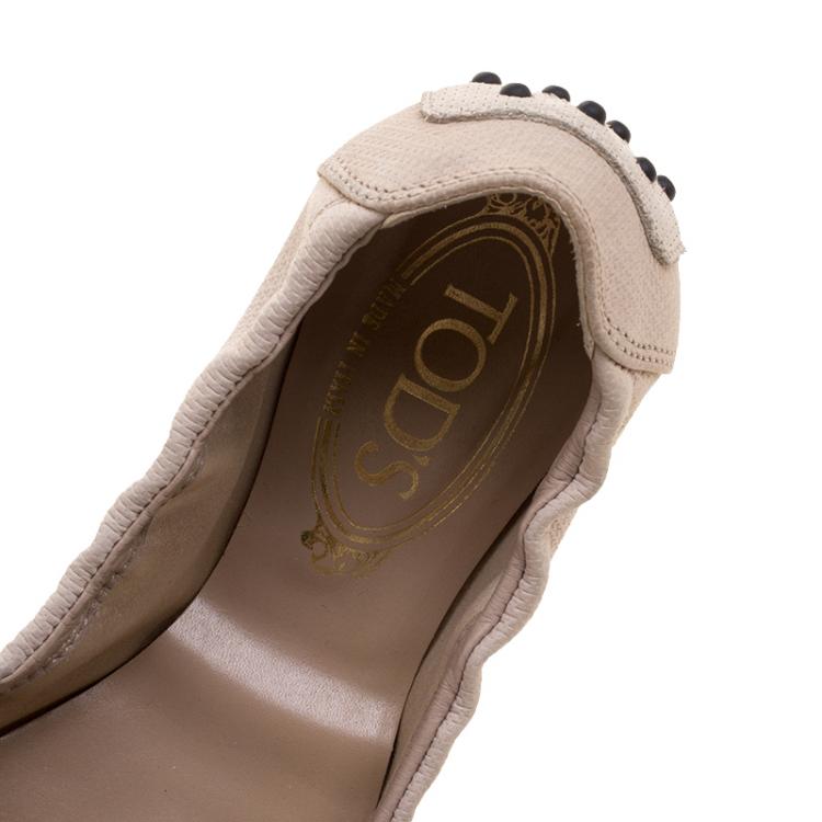 مملوكة مسبقًا Tod's Beige Leather Buckle Detail Ballet Flats Size 37.5