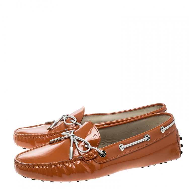 Pre Owned Tod's Orange Patent Leather Bow Loafers Size 39.5