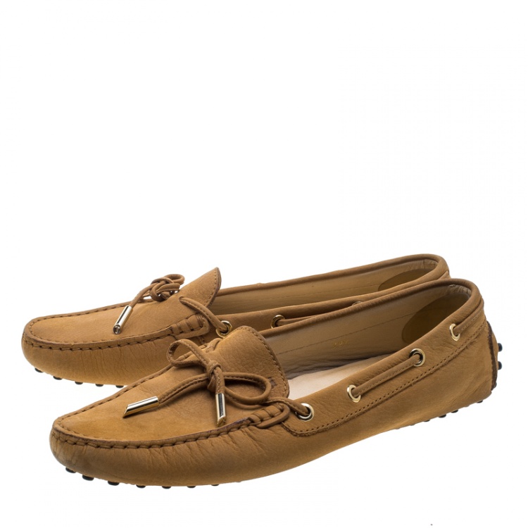 Pre Owned Tod's Beige Suede Bow Loafers Size 39.5