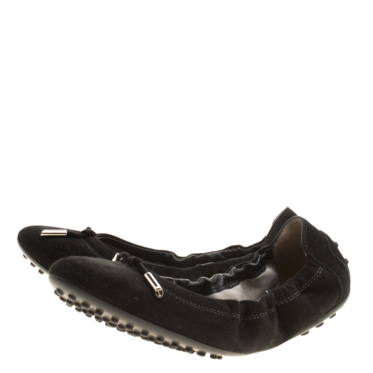 Pre Owned Tod's Black Suede Bow Scrunch Ballet Flats Size 37