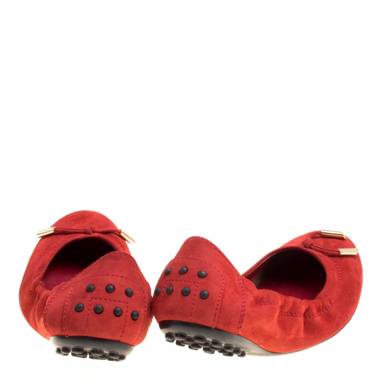 Pre Owned Tod's Red Suede Bow Scrunch Ballet Flats Size 36.5