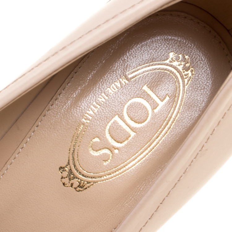 Pre Owned Tod's Beige Leather Loafer Pumps Size 36.5