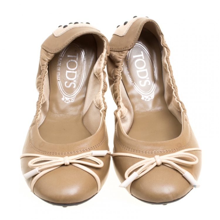 Pre Owned Tod's Beige Leather Bow Scrunch Ballet Flats Size 37.5