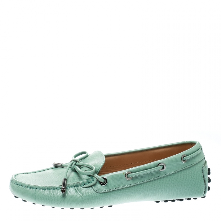 Pre Owned Tod's Green Leather Bow Loafers Size 36