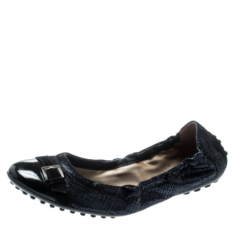 Pre Owned Tod's Metallic Blue Suede And Black Patent Leather Cap Toe Buckle Detail Ballet Flats Size 35.5
