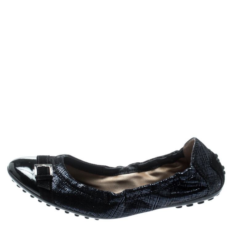 Pre Owned Tod's Metallic Blue Suede And Black Patent Leather Cap Toe Buckle Detail Ballet Flats Size 35.5