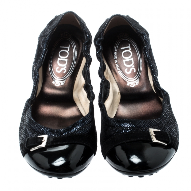 Pre Owned Tod's Metallic Blue Suede And Black Patent Leather Cap Toe Buckle Detail Ballet Flats Size 35.5