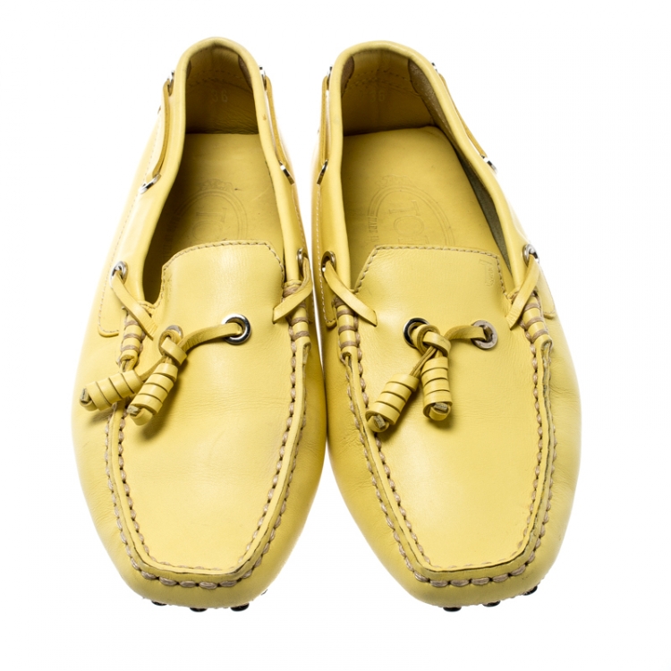 مملوكة مسبقًا Tod's Yellow Leather Tassel Detail Loafers Size 36