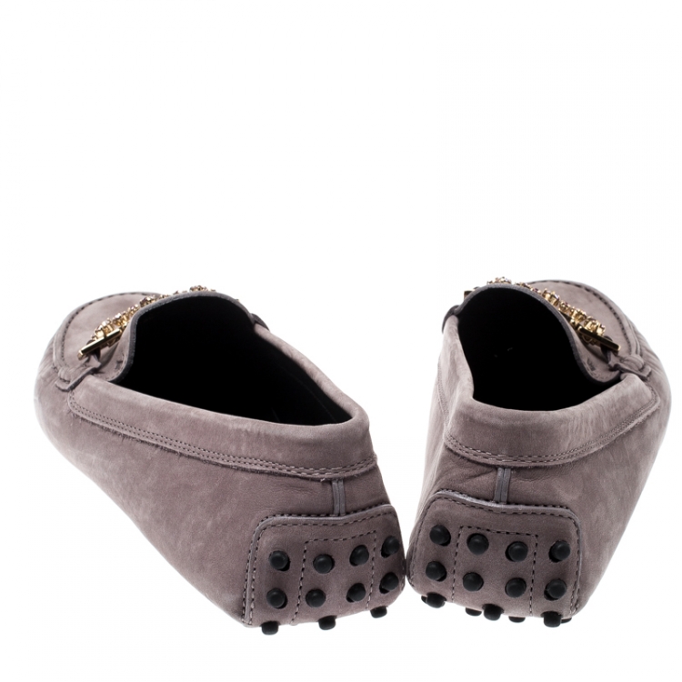 مملوكة مسبقًا Tod's Grey Suede Crystal Embellished Slip On Loafers Size 39.5