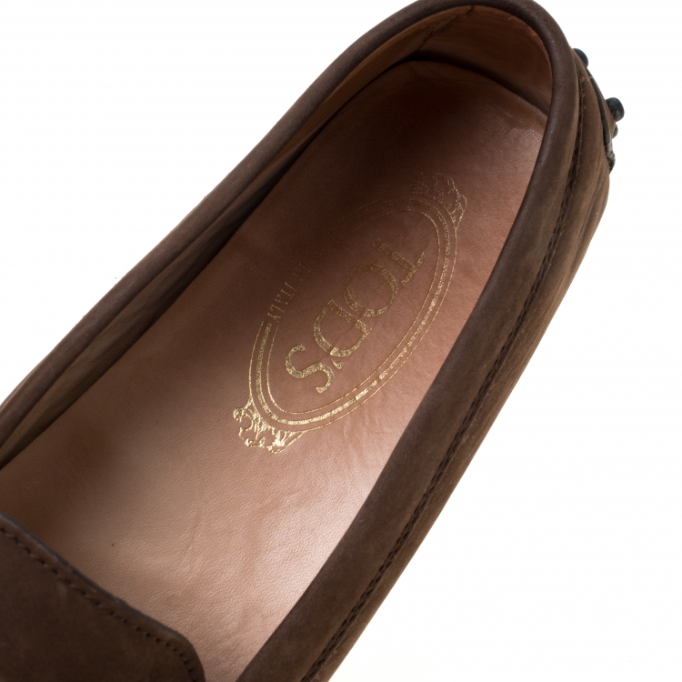 Pre Owned Tod's Brown Nubuck Gommino Driver Loafers Size 39