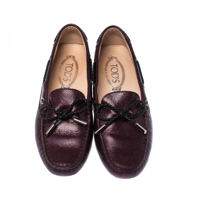 مملوكة مسبقًا Tod's Metallic Plum Textured Leather Bow Loafers Size 36.5
