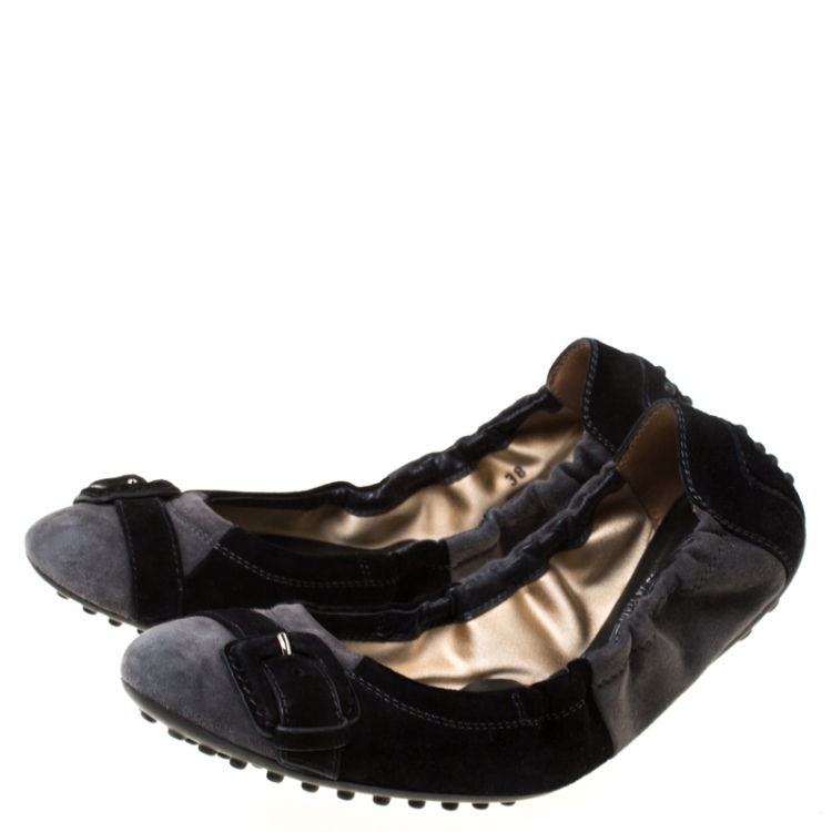 Pre Owned Tod's Black/Grey Suede Buckle Scrunch Ballerina Flats Size 38