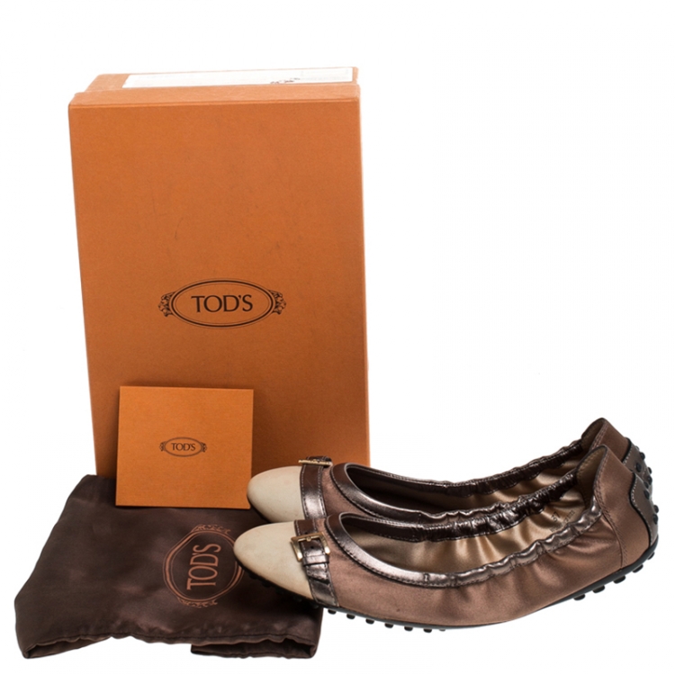 Pre Owned Tod's Metallic Bronze/White Satin And Leather Cap Toe Buckle Detail Scrunch Ballet Flats Size 37