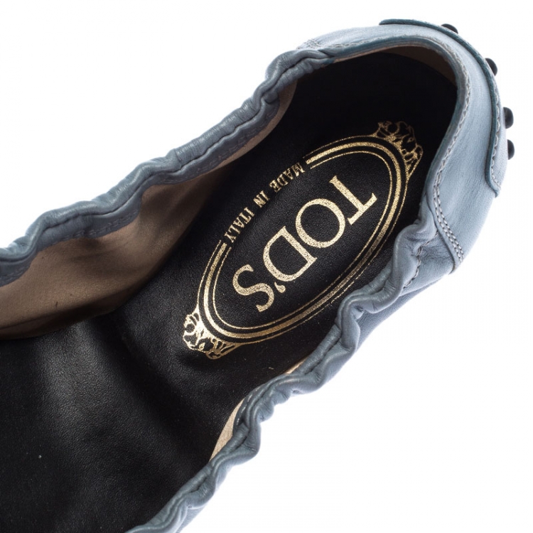 Pre Owned Tod's Ash Blue and Brown Leather Cap Toe Buckle Detail Scrunch Ballet Flats Size 37