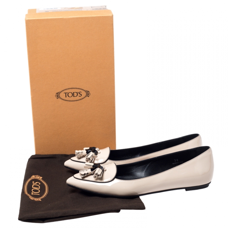 Pre Owned Tod's Beige Patent Leather Tassel Pointed Toe Ballet Flats Size 38