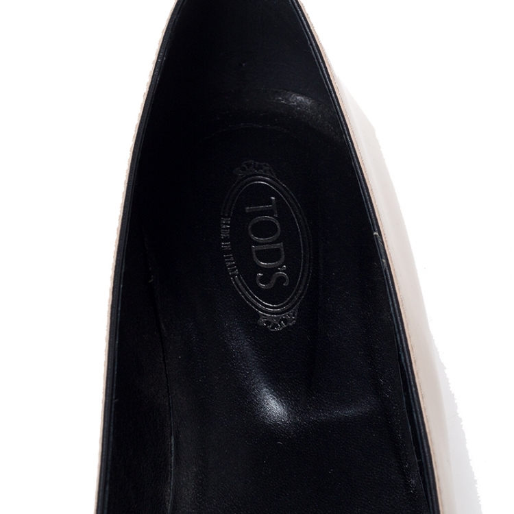 Pre Owned Tod's Beige Patent Leather Tassel Pointed Toe Ballet Flats Size 38